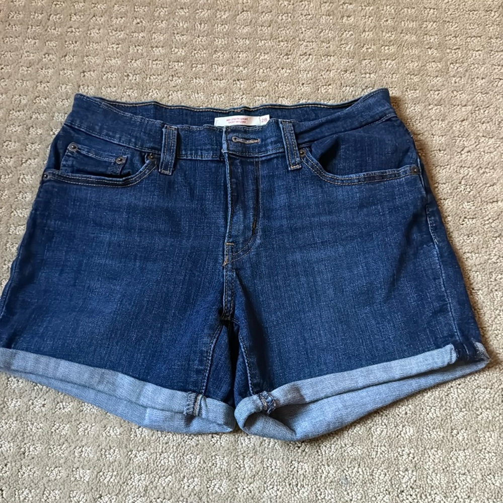 Levi’s mid length denim shorts